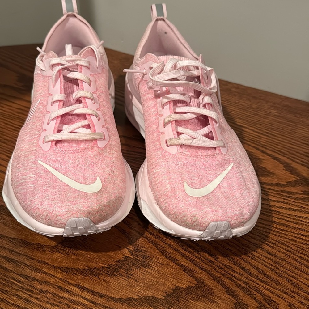Nike zoom X invincible run three sneakers